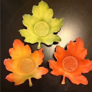 Set of Leaf-Shaped Decorative candle plates